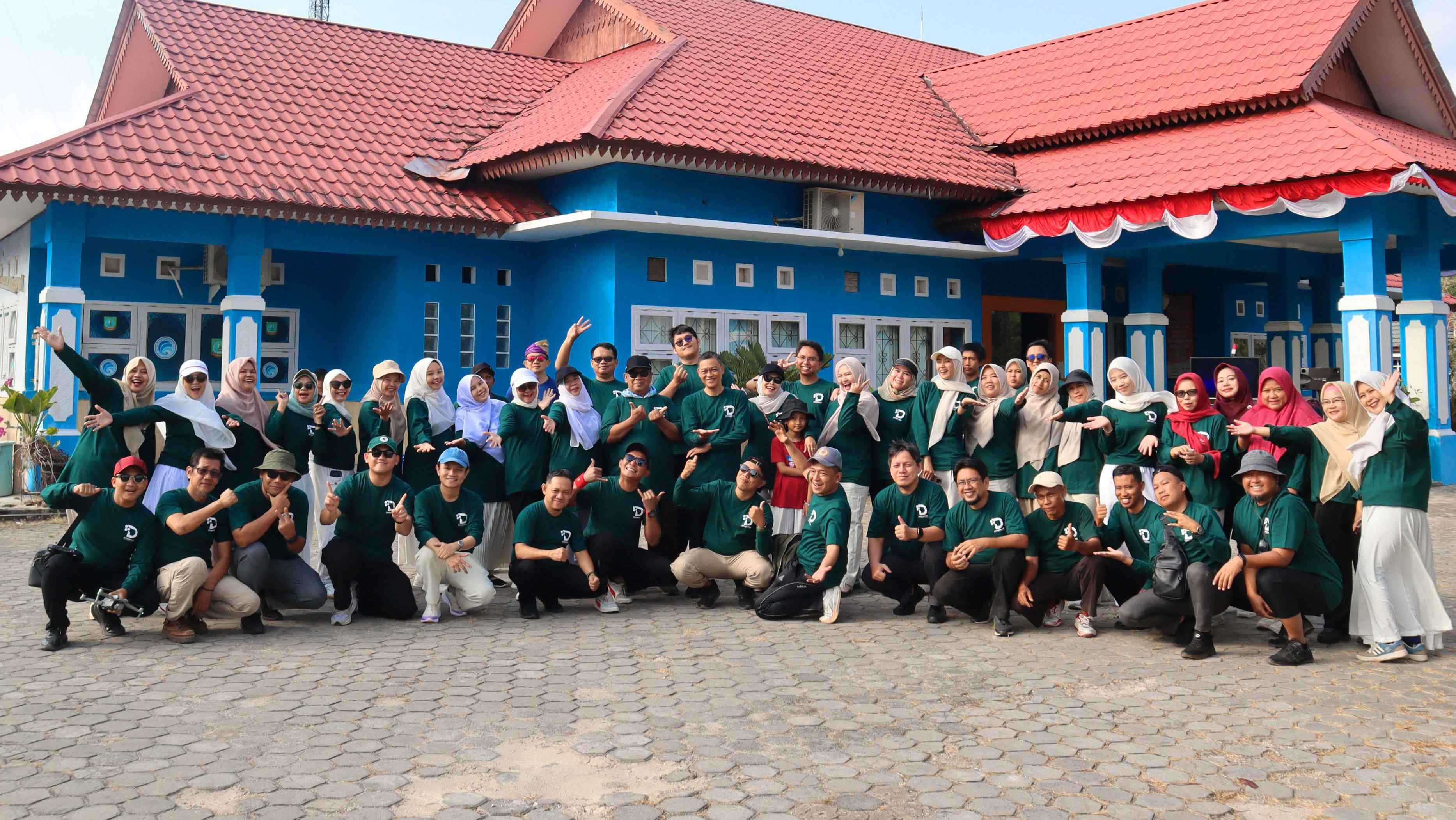 Foto Bersama Jalan Santai DiskominfoSP