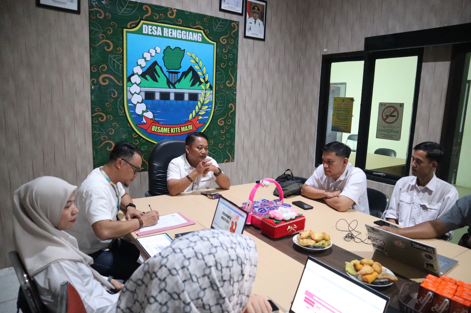 DiskominfoSP Beltim Dorong Desa Terapkan Keterbukaan Informasi Lewat Website