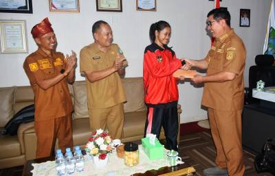 Harumkan Nama Beltim di Ajang Internasional, Noya Diundang Bupati Beltim
