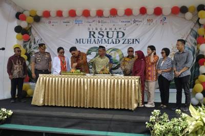 RSUD Muhammad Zein Genap 20 Tahun, Pelayanan Terus Dibenahi