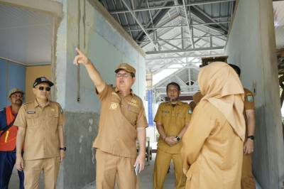 Harapkan Fasilitas Belajar Nyaman, Bupati Tinjau Revitalisasi ke Tiga Sekolah