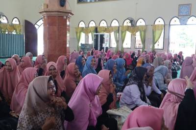 Kecamatan Manggar Gandeng Majelis Taklim Thoriqqul Jannah Gelar Tabligh Akbar