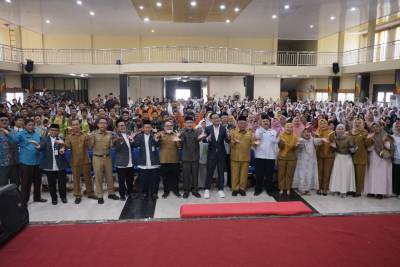 Ratusan Pelajar Ikuti Seminar Motivasi “Muda, Sukses, Bahagia, Masuk Surga”