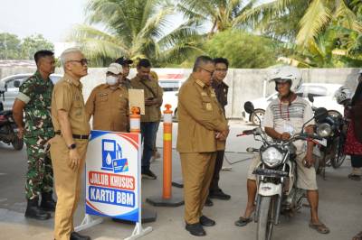 Ketua Satgas Pengawasan BBM Beltim Tinjau SPBU Padang, Pastikan Takaran BBM Sesuai Standar
