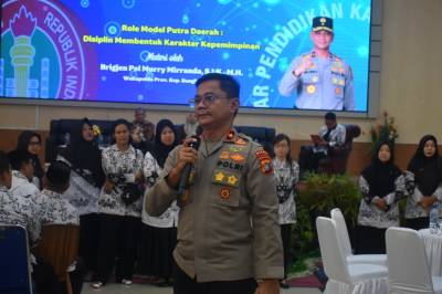Putra Kelapa Kampit Jadi Inspirasi, Wakapolda Babel Tekankan Pentingnya Keteladanan Guru