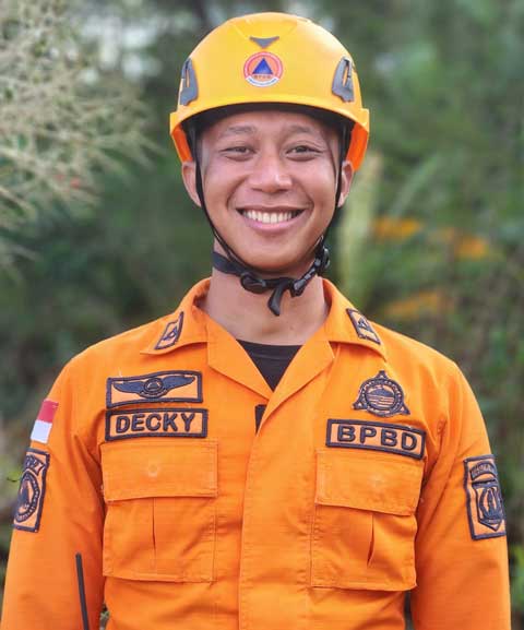 DECKY AGUSTIAWAN